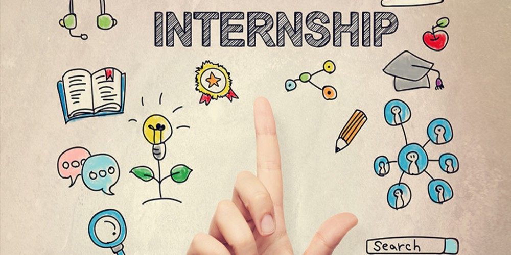 The image shows the elements of internships with a student pointer finger pointing upwards